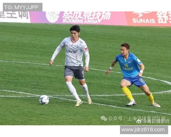 上海足球队以53分领跑世锦赛积分榜展现强劲实力