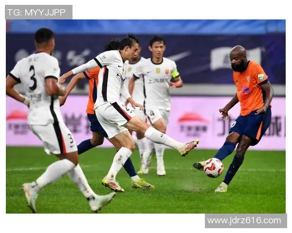 上海足球队的力量变革引发热议助力城市体育发展新篇章