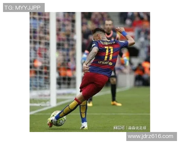 秃顶足球员的传奇人生与赛场风采揭秘